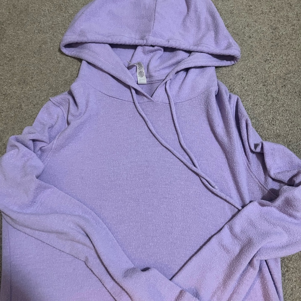 ALO cropped lilac hoodie
